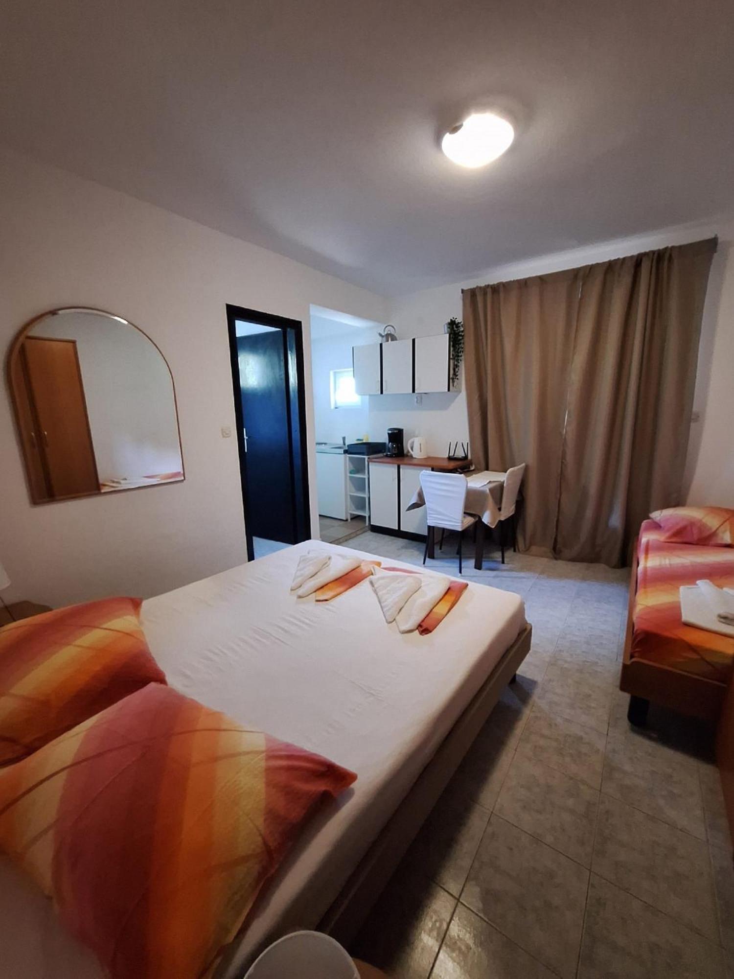 Apartments Dalmatin Žuljana Extérieur photo